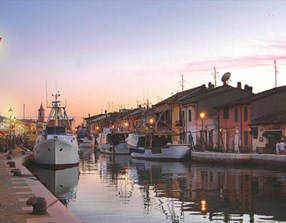 Passeggiata sul portocanale